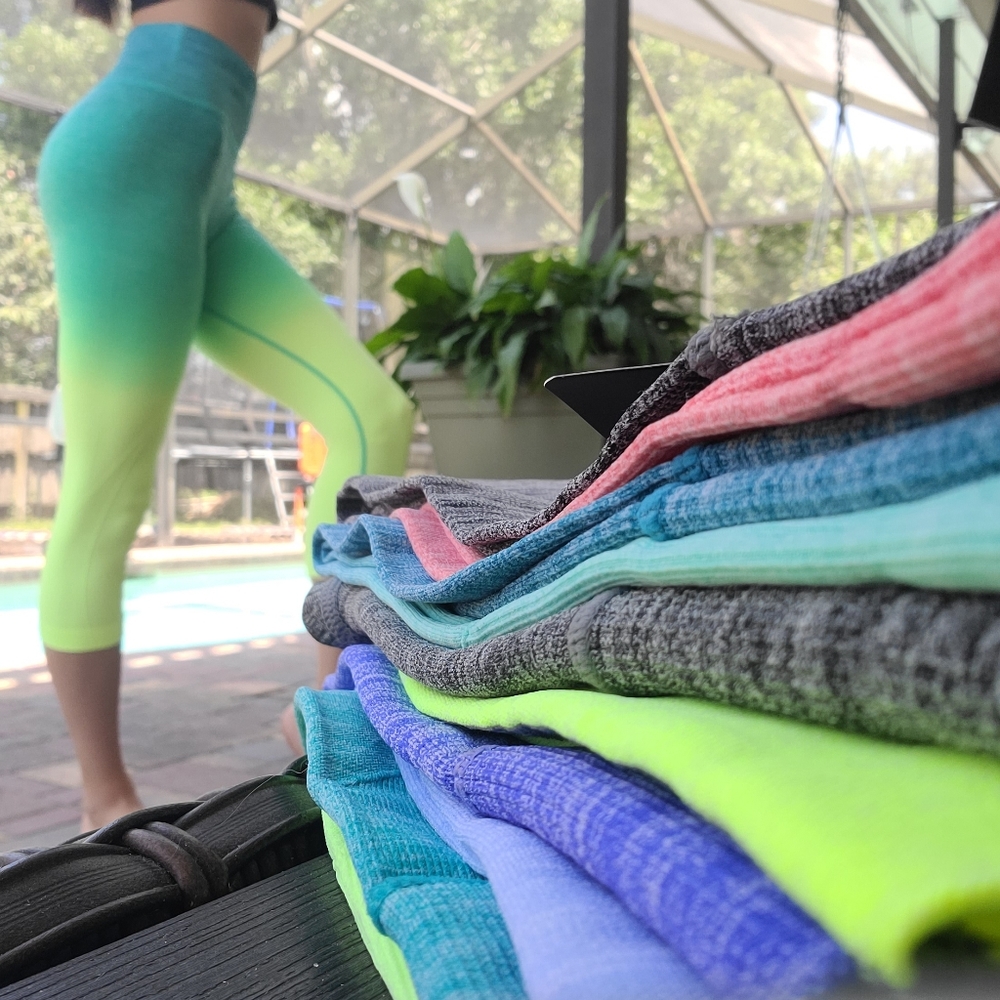 NWT Workout Ombre Capri Yoga Leggings Compression Mid Waist - Picture 6 of 6